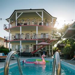 Vila primavera, Vama Veche