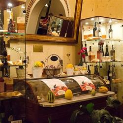 La Michele Ristorante, Oneşti