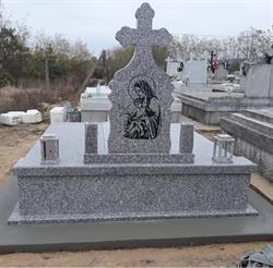 Monumente Funerare Business Beats, Cluj-Napoca
