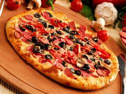 Nicoll Pizza, Voluntari