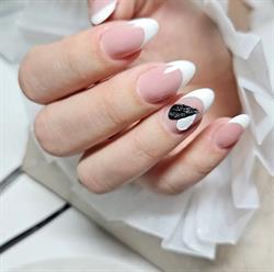 Pretty Nails, Bucureşti