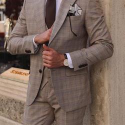 Italiani dress code, Bucureşti