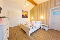 Casa cu Nuc, Alba Iulia