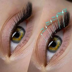 Natasha Eyelashes, Bucureşti