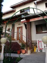 Pensiunea Eden, Curtea de Argeş