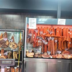 Carmangerie Salsice E Porcheta, Păuleşti
