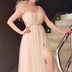 Elegant, Dej