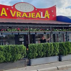 Fast Food "La Vrajeala", Ianca
