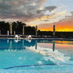 Trattoria Summer Garden Events & POOL, Oneşti