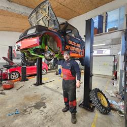 Dominic garage, Petrila