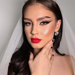 Make-up Artist Oradea Nina Ciursas
