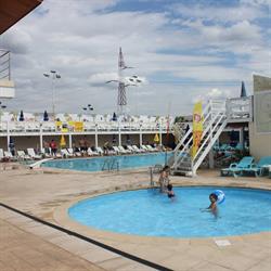 Heaven Club, Caracal