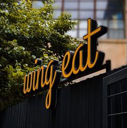 Wing Eat, Bucureşti