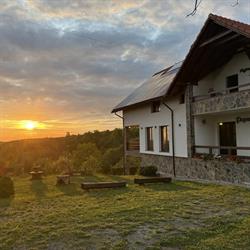 Agropensiunea Popasul din Pietrar, Preluca Veche