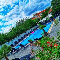Azure Pool & Lounge, Craiova