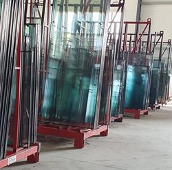 OvibestGlass, Carei