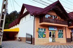 DMC House, Frumosu