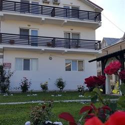 Vila Trandafirilor, Costineşti