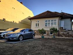 Vila Orient, Hunedoara