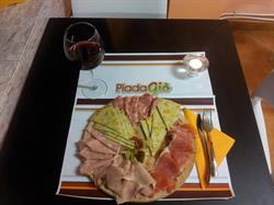 Piada Gio, Bacău