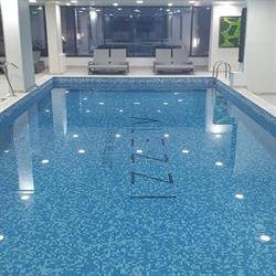 Blue 95 -Red96, Mamaia