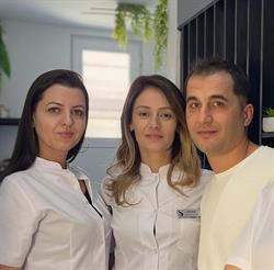 Niko Nail Studio, Gugeşti