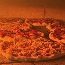 Pizza la noi aici, Starchiojd