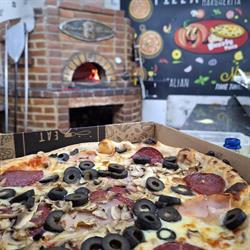 Bossty pizza, Măcin