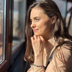 Ioana Serban Hipnoterapeut/Facilitator Constelatii Sistemice Familiale, Bucureşti