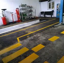 Larry Auto, Movileni