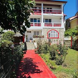 Vila Iuliana, Costineşti