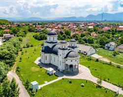 Biserica Ortodoxă Sfinţii Apostoli Petru şi Pavel şi Sf. Andrei Şaguna, Sânpetru