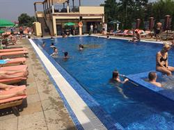 PISCINA MONACO inchirieri auto, Bacău