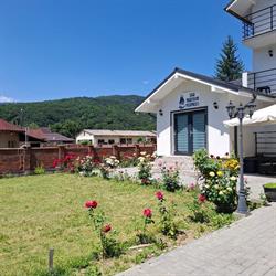 Pensiunea Silver, Păuşa