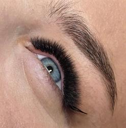 Mirabela Barbu Extensii Gene ( Lashes by Mirabela Barbu, Lugoj