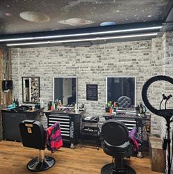 Urban Barber, Curtea de Argeş