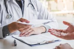 Doctor Pipera, Voluntari
