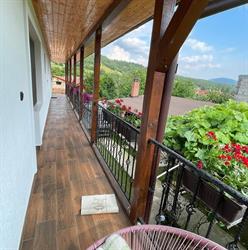 Casa din Sat, Eşelniţa