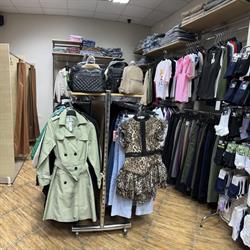 Laro Boutique, Salonta