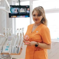 Dr Cristina Chiriac medic stomatolog, Oneşti