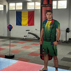 DUMI FIGHT CLUB, Urlaţi