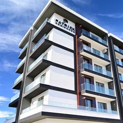 Patrick Residence, Mamaia-Sat