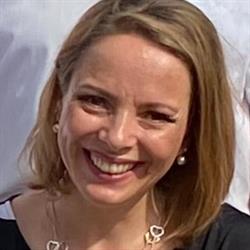 Györfi Ildikó Kozmetikus, Crasna