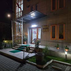 Plus Hotel, Malu Mare